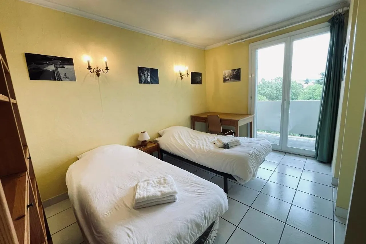 Large Bright Apartment With Balcony Toulouse