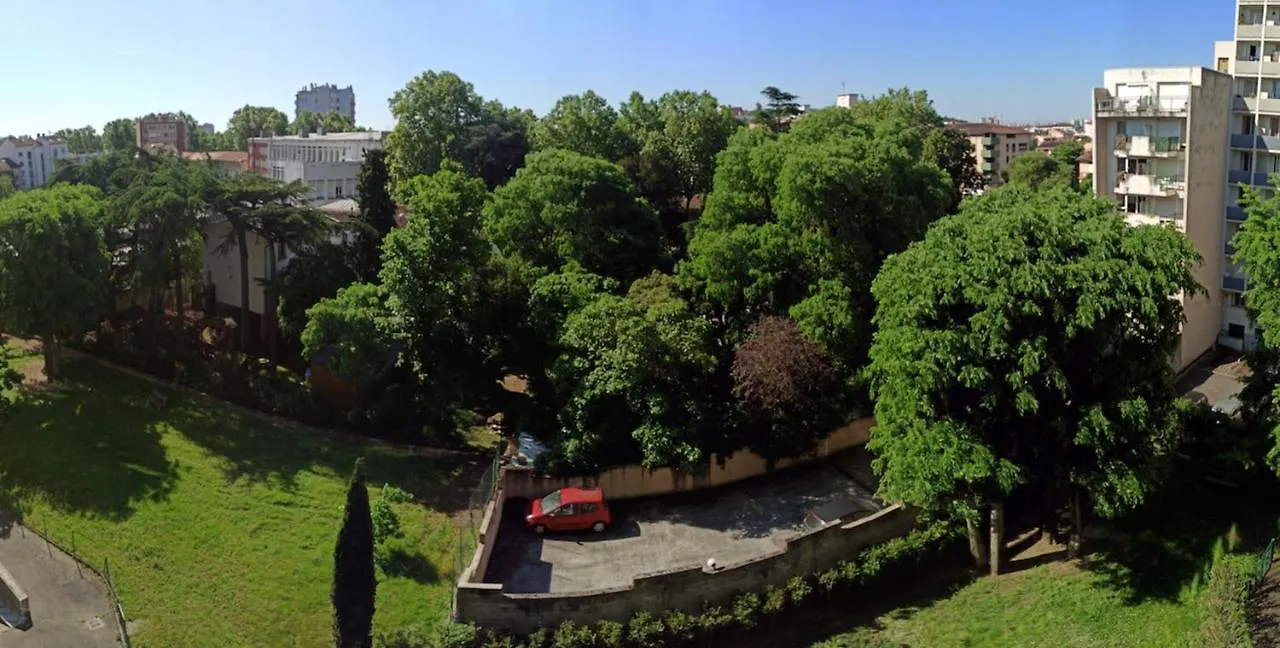 Large Bright Apartment With Balcony Toulouse